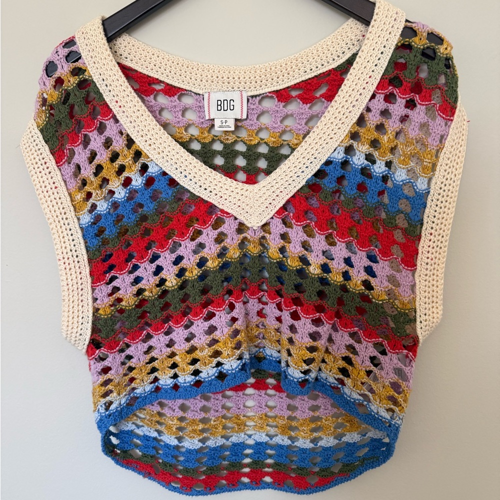 URBAN OUTFITTERS DBG CROCHET Crop Tank granny chic vest, small petite
